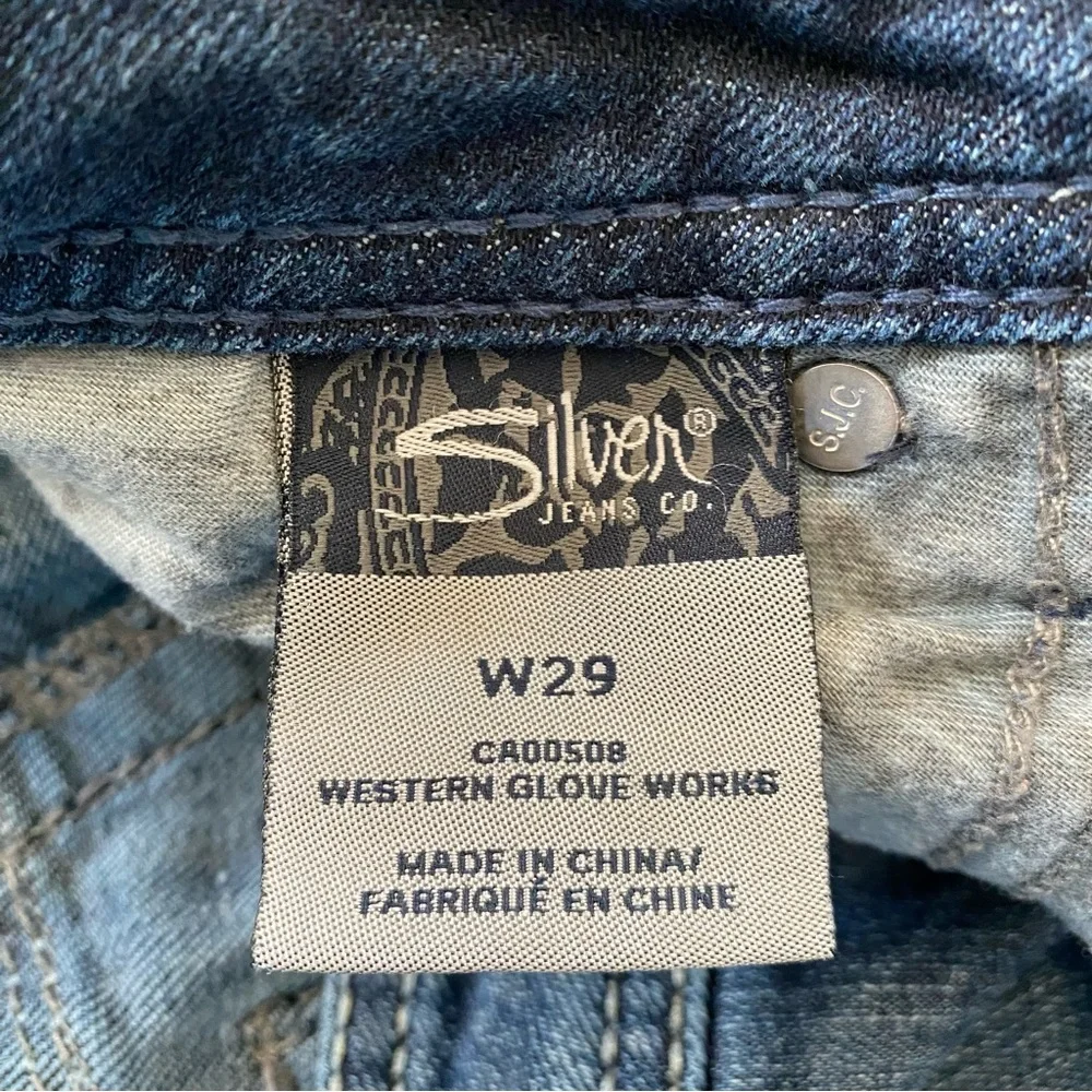Silver Jeans Twisted Capri Distressed Denim Women’s Size W29